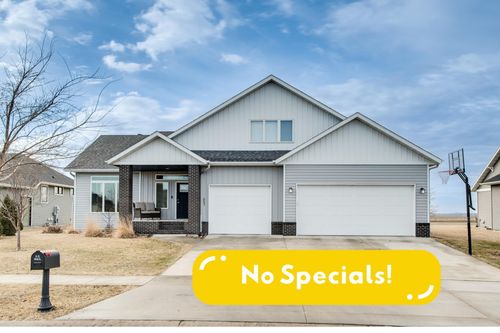 657 Westminster Dr, Moorhead, MN, 56560-6790 | Card Image