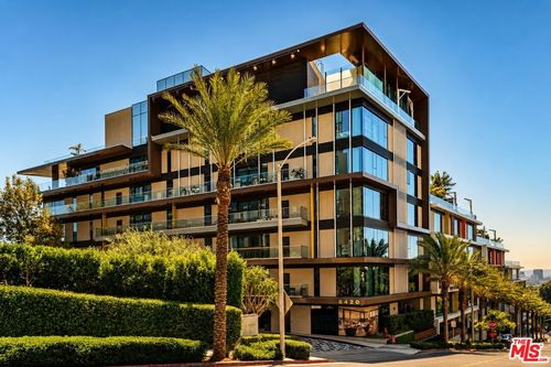 107-8420 W Sunset Blvd, West Hollywood, CA, 90069-1166 | Card Image