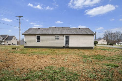 106 Kristen Dr, Lafayette, TN, 37083-1451 | Card Image