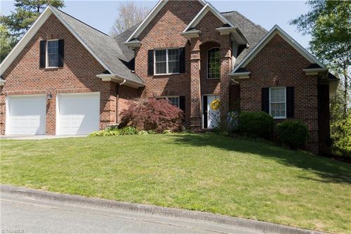 1688 Woodbury Ln, Mount Airy, NC, 27030-3078 | Card Image