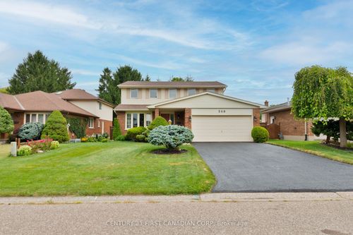 {{alt}} | Card Image