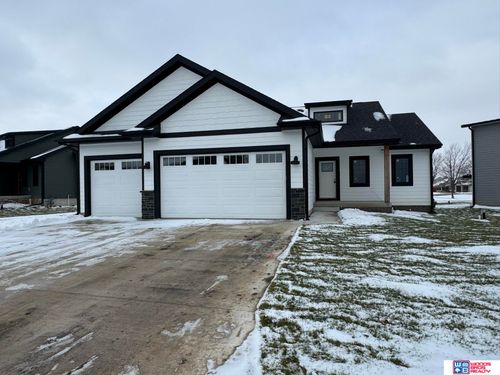 6674 Shadow Ridge Pl, Columbus, NE, 68601-6104 | Card Image