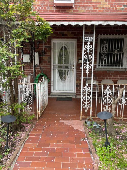 2216 Seward Ave, Bronx, NY, 10473-1408 | Card Image