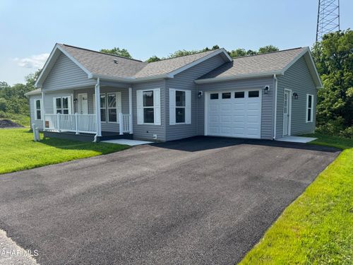 1066 Oak Terrace Dr, Martinsburg, PA, 16662-8504 | Card Image