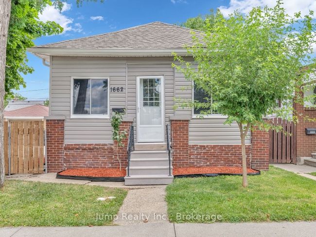 1662 Cadillac St, House other with 5 bedrooms, 3 bathrooms and null parking in Windsor ON | Image 30