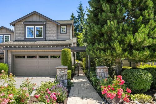 716 99th Avenue Ne, Bellevue, WA, 98004 | Card Image