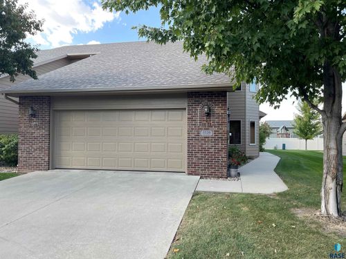 3520 W 91st Pl Place, Sioux Falls, SD, 57108 | Card Image