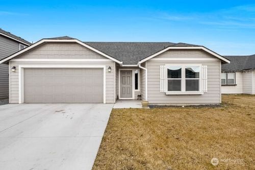 1120 W Aspen Rd, Moses Lake, WA, 98837-1004 | Card Image