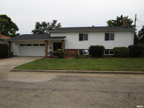 207 Southview Dr, South Jacksonville, IL, 62650-3526 | Card Image