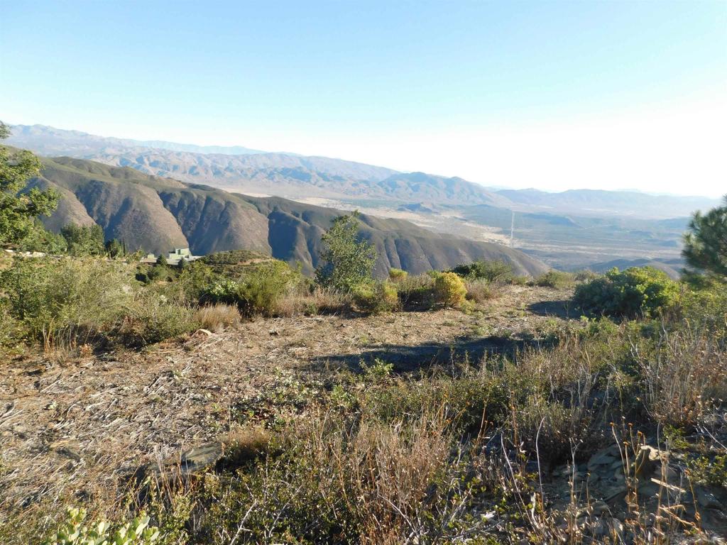 Land in Julian 4