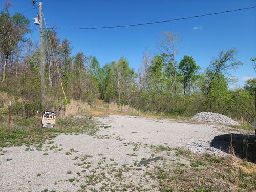 270 Malone Rdg, Albany, KY, 42602-5613 | Card Image