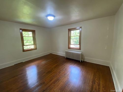 2-72 N Liberty Dr, Stony Point, NY, 10980-1312 | Card Image