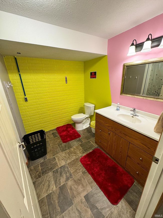 11604 Ne Wawasee Dr, House other with 6 bedrooms, 3 bathrooms and null parking in Syracuse IN | Image 23
