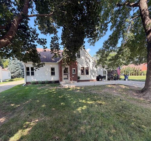 1135 11th Street, Sheldon, IA, 51201 | Card Image