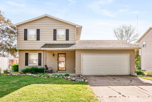 1473 Cambridge Dr, South Bend, IN, 46614-5945 | Card Image