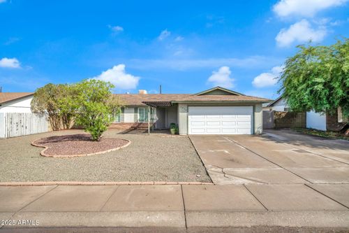 7920 W Greer Ave, Peoria, AZ, 85345-1061 | Card Image