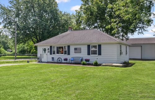 201 W Ash St, Bondville, IL, 61815-3401 | Card Image