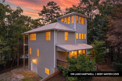 27 Classic Dr, Hartwell, GA, 30643-7212 | Card Image