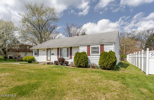 3438 Ravenwood Blvd, Toledo, OH, 43614-3738 | Card Image