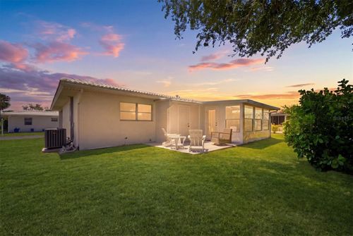 8940 Pickwick Rd, NORTH PORT, FL, 34287-2161 | Card Image