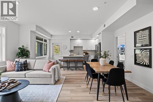 202-1111 Frost Rd, Kelowna, BC, V1W5M1 | Card Image