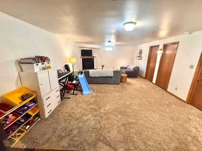 Main floor bath | Image 12