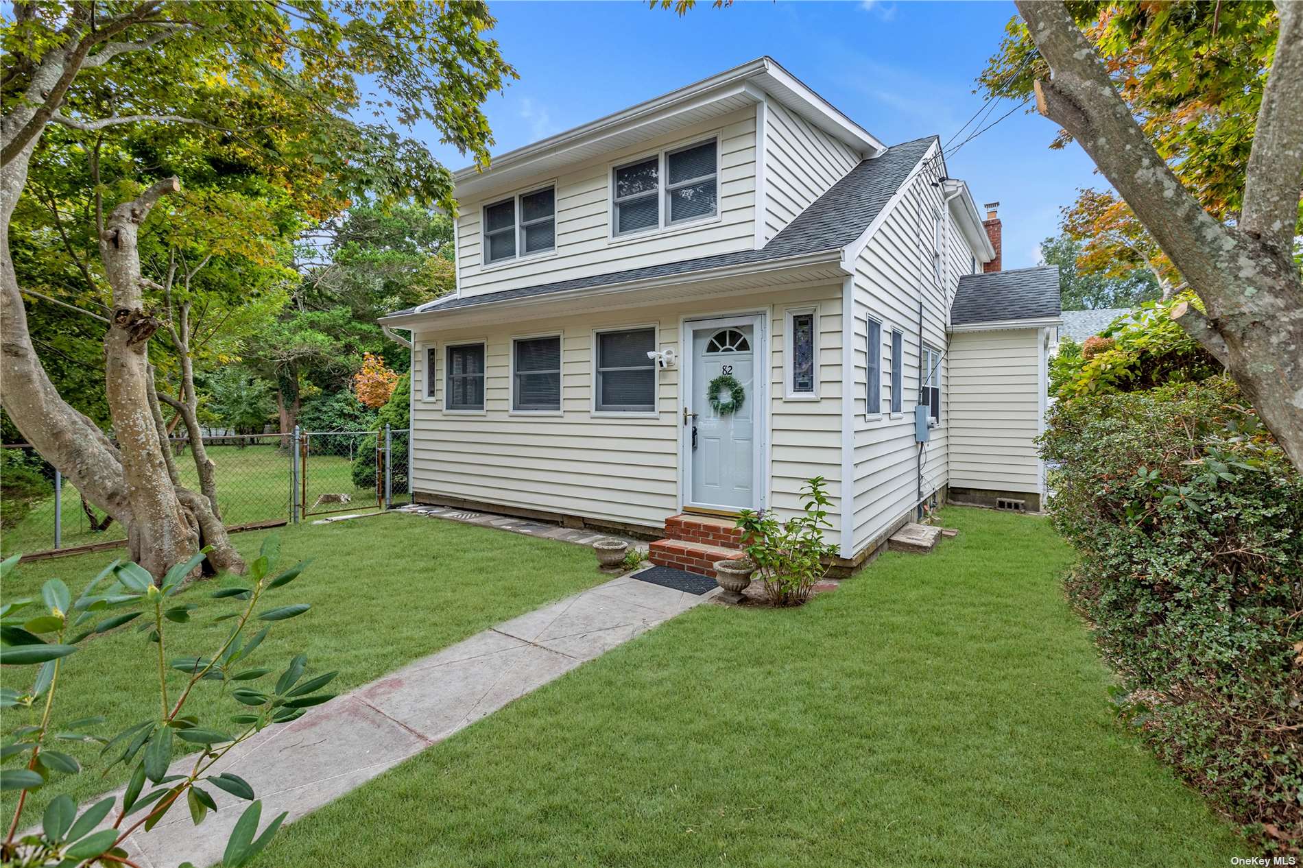 Queen Rd, Rocky Point, NY 11778