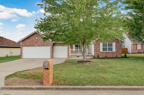 4058 W Monterry Ct, Battlefield, MO, 65619-8249 | Card Image