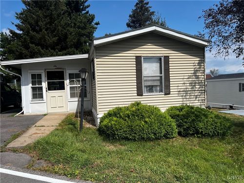 6 Singleton Dr, New Hartford, NY, 13413-4945 | Card Image