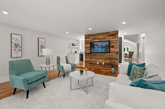 7 Bishops Ln, House other with 3 bedrooms, 5 bathrooms and 4 parking in Lynnfield MA | Image 16