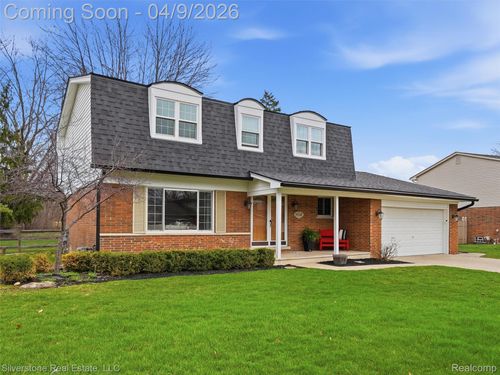 39722 Aynesley St, Clinton Township, MI, 48038-2725 | Card Image