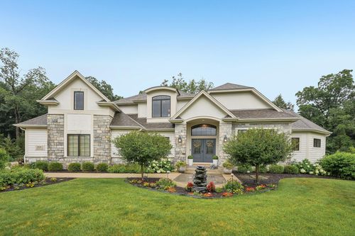 1646 Twisted Oak Ct, Hartland, WI, 53029-2556 | Card Image