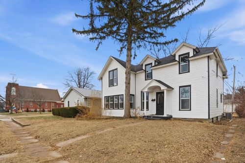 807 14th Ave, Fulton, IL, 61252-1337 | Card Image