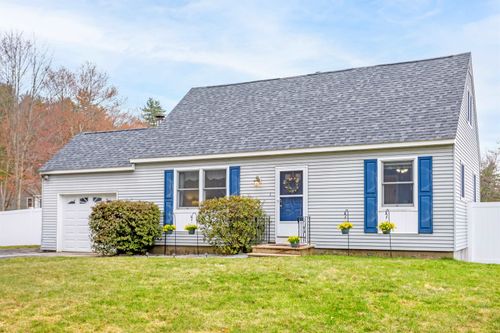 3 Wallace Dr, Merrimack, NH, 03054-3939 | Card Image