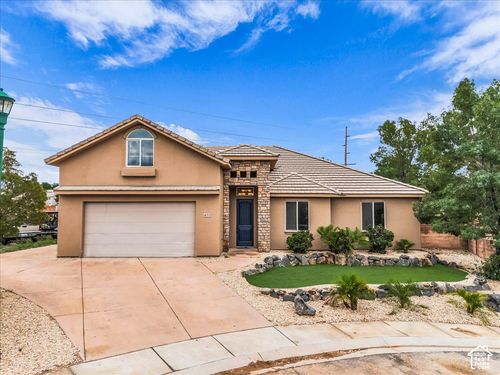 422 N 3420 W, Hurricane, UT, 84737-4417 | Card Image