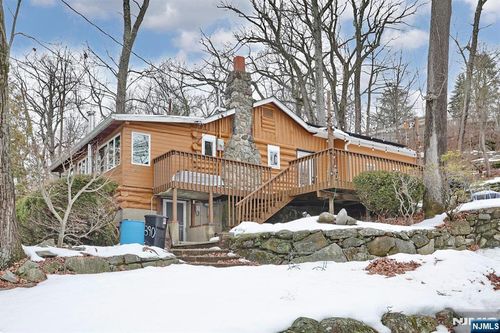 390 Lakeview Avenue, Ringwood, NJ, 07456 | Card Image