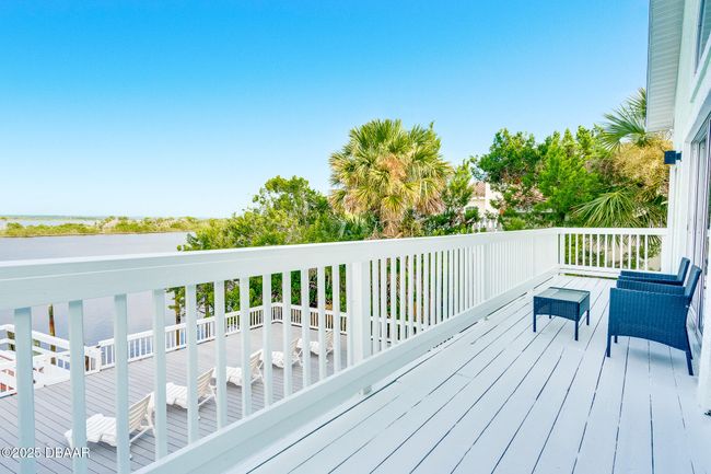 UPPER DECK, OFF LIVING ROOM & DINING ROOM | Image 36