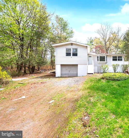 108 Branchwood Trl, Dingmans Ferry, PA, 18328-4294 | Card Image