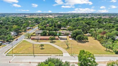 900 N Harbin Drive, House other with 3 bedrooms, 3 bathrooms and null parking in Stephenville TX | Image 3