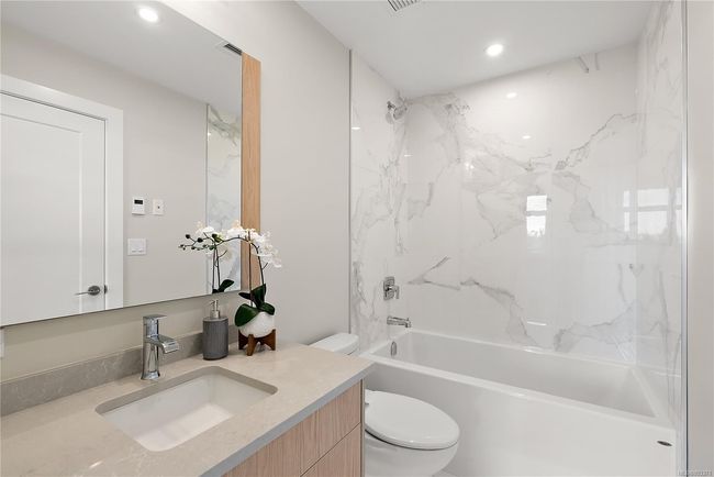 206 - 2520 Hackett Cres, Condo with 1 bedrooms, 1 bathrooms and 1 parking in Saanichton BC | Image 13