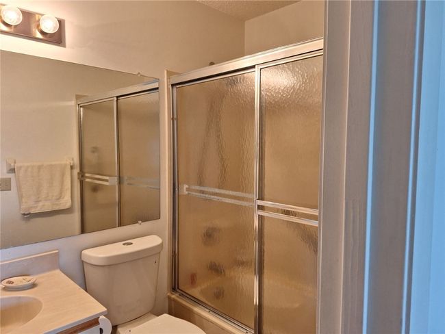 Master bathroom with a bidet | Image 9