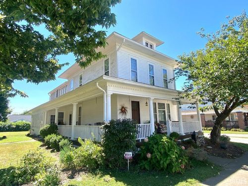 21 W Mechanic St, Bloomfield, IN, 47424-1401 | Card Image