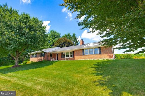15 Wildflower Ln, LANCASTER, PA, 17603-9695 | Card Image