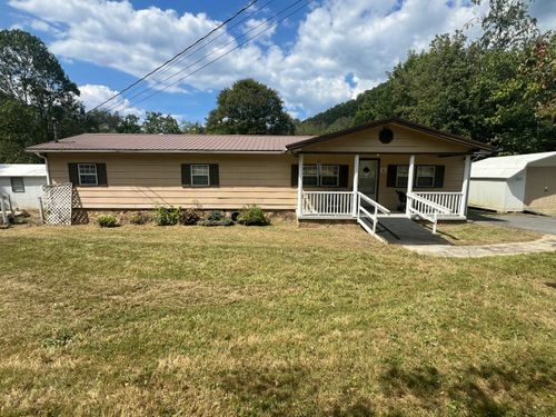 17539 S Highway 421, Big Creek, KY, 40914-8712 | Card Image