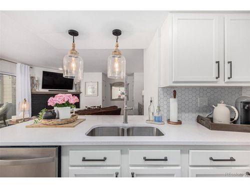 749 Canyon Dr, Castle Rock, CO, 80104-1866 | Card Image