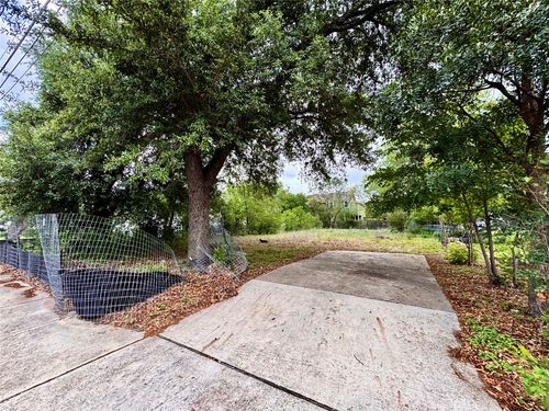 6201 Club Ter, Austin, TX, 78741-3305 | Card Image