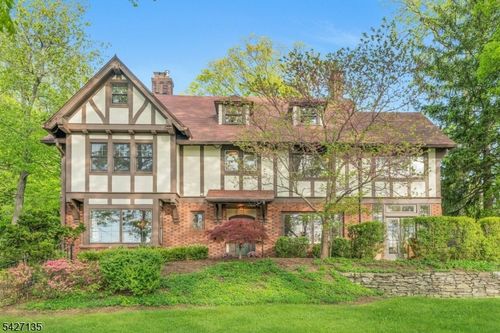 37 Afterglow Ave, Verona, NJ, 07044-5101 | Card Image