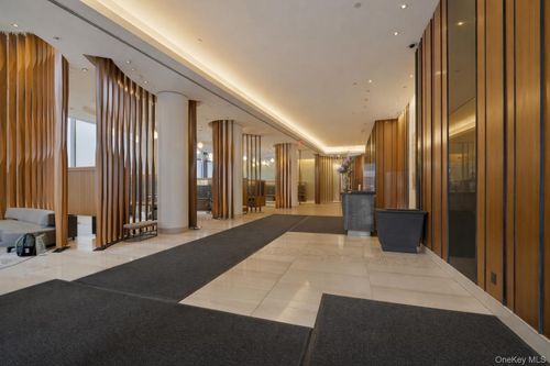 57g-450 W. 42nd Street, New York, NY, 10036 | Card Image