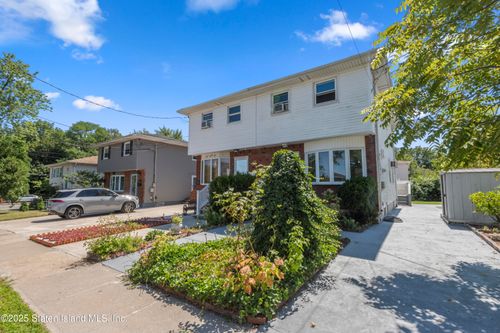 422 Preston Ave, Staten Island, NY, 10312-6148 | Card Image