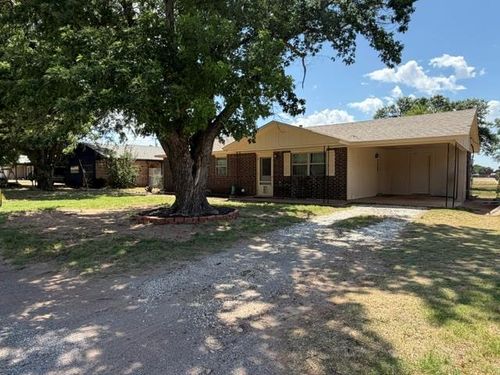 315 E Ada St, Tipton, OK, 73570-5038 | Card Image